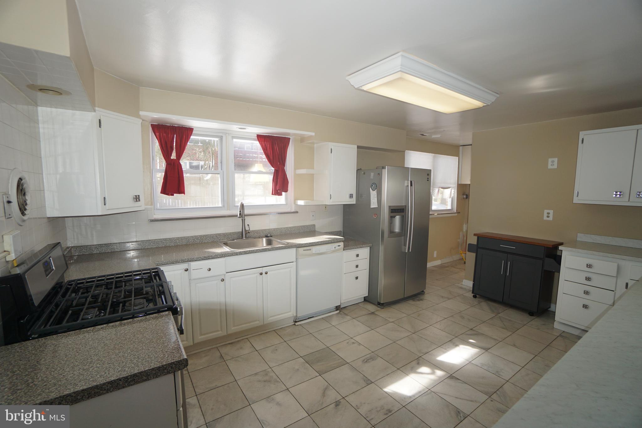 22 Parkview Road Cheltenham, PA 19012 - Photo 7 of 43 Gallery Image 7