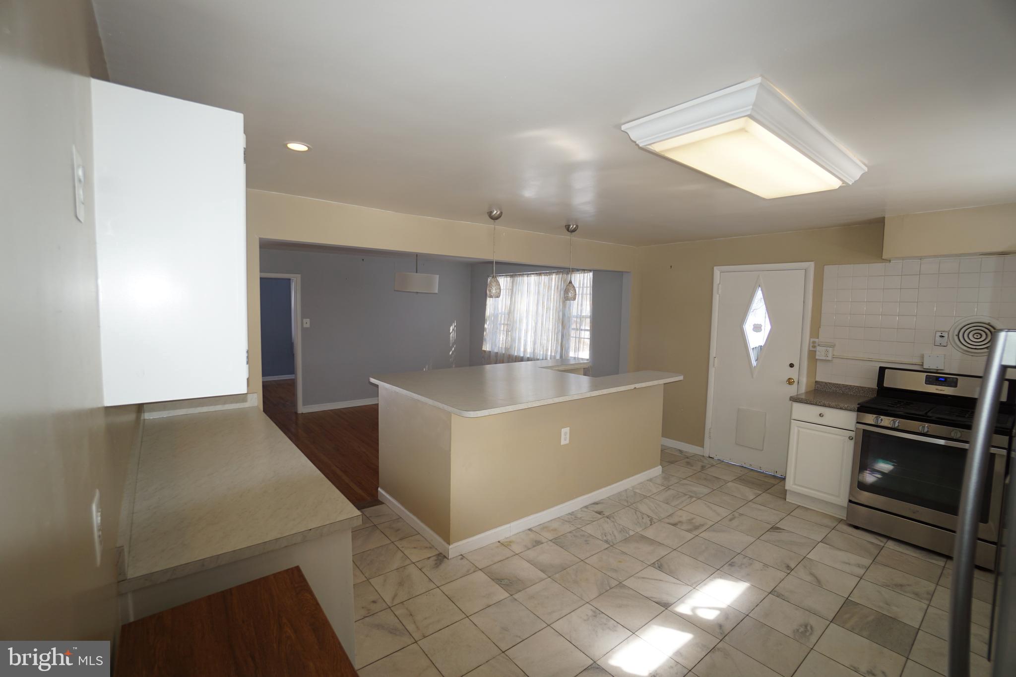 22 Parkview Road Cheltenham, PA 19012 - Photo 9 of 43 Gallery Image 9