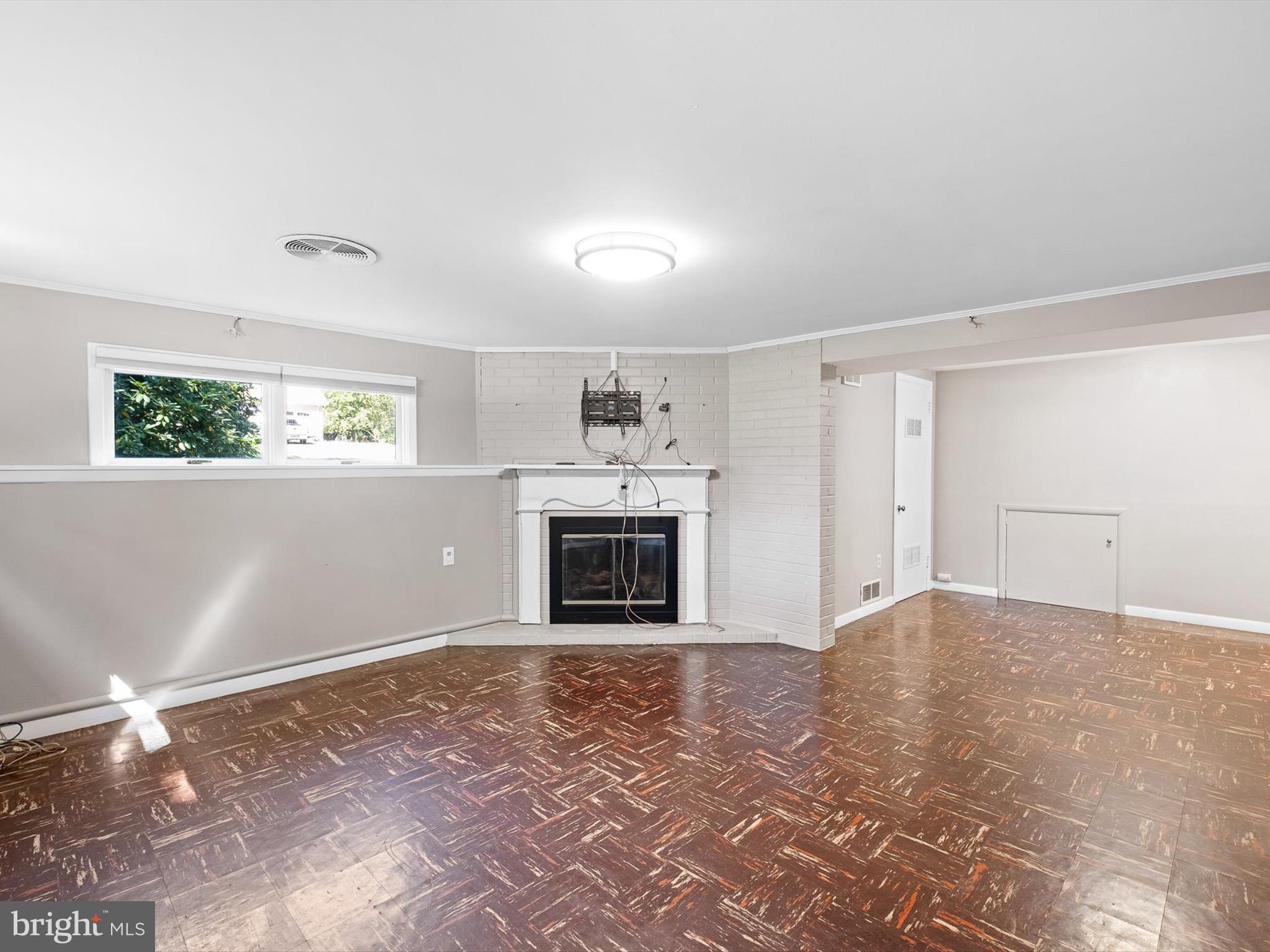204 Jupiter Road Newark, DE 19711 - Photo 37 of 50 Family Room