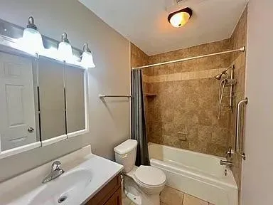 $1,350 | 1505 Ward Avenue, Unit 6, Hudson, WI 54016