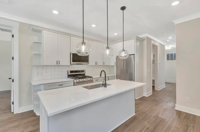 $699,000 | 1910 Piper Drive, Charleston, SC 29407