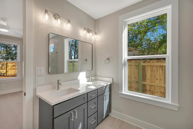 $699,000 | 1910 Piper Drive, Charleston, SC 29407