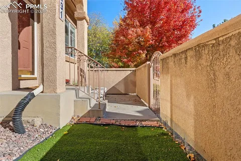 a view of outdoor space yard and patio