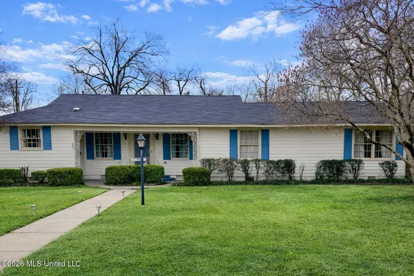$190,000 | 301 West Harding Avenue, Greenwood, MS 38930
