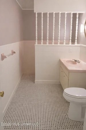 $179,000 | 301 West Harding Avenue, Greenwood, MS 38930