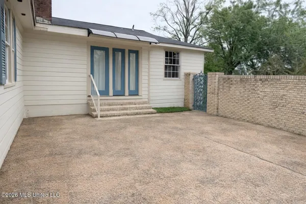 $190,000 | 301 West Harding Avenue, Greenwood, MS 38930