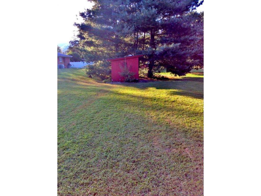 121 Witcher Lane Erwin, TN 37650 - Photo 17 of 19 Photo 17