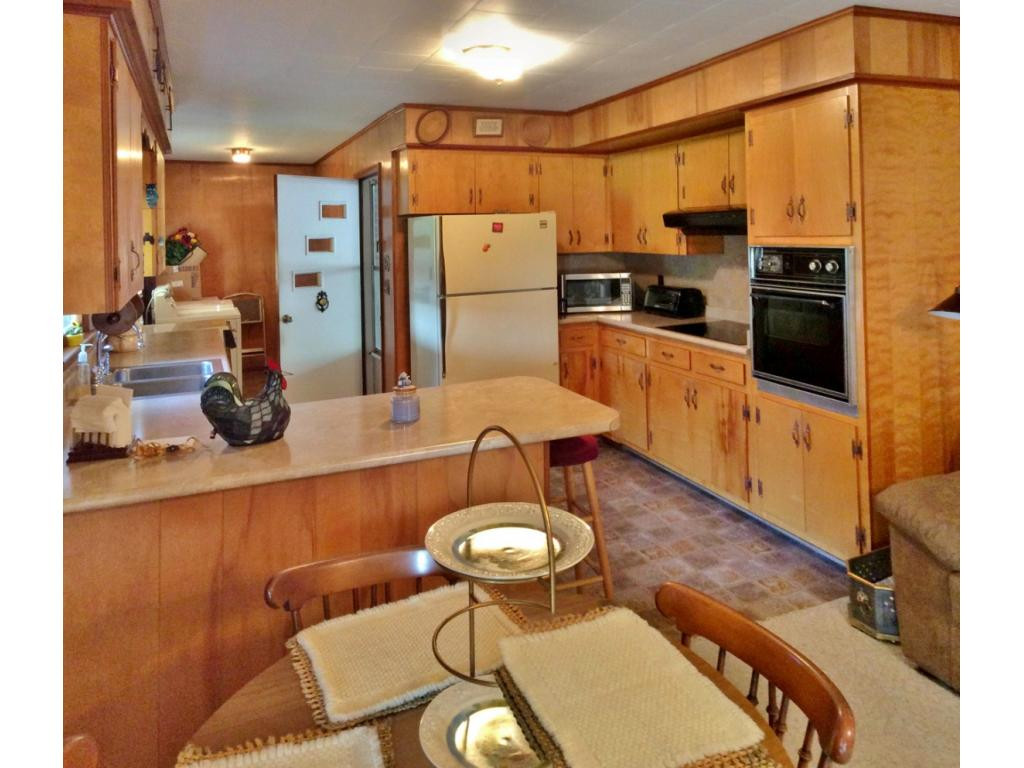 121 Witcher Lane Erwin, TN 37650 - Photo 3 of 19 Photo 3
