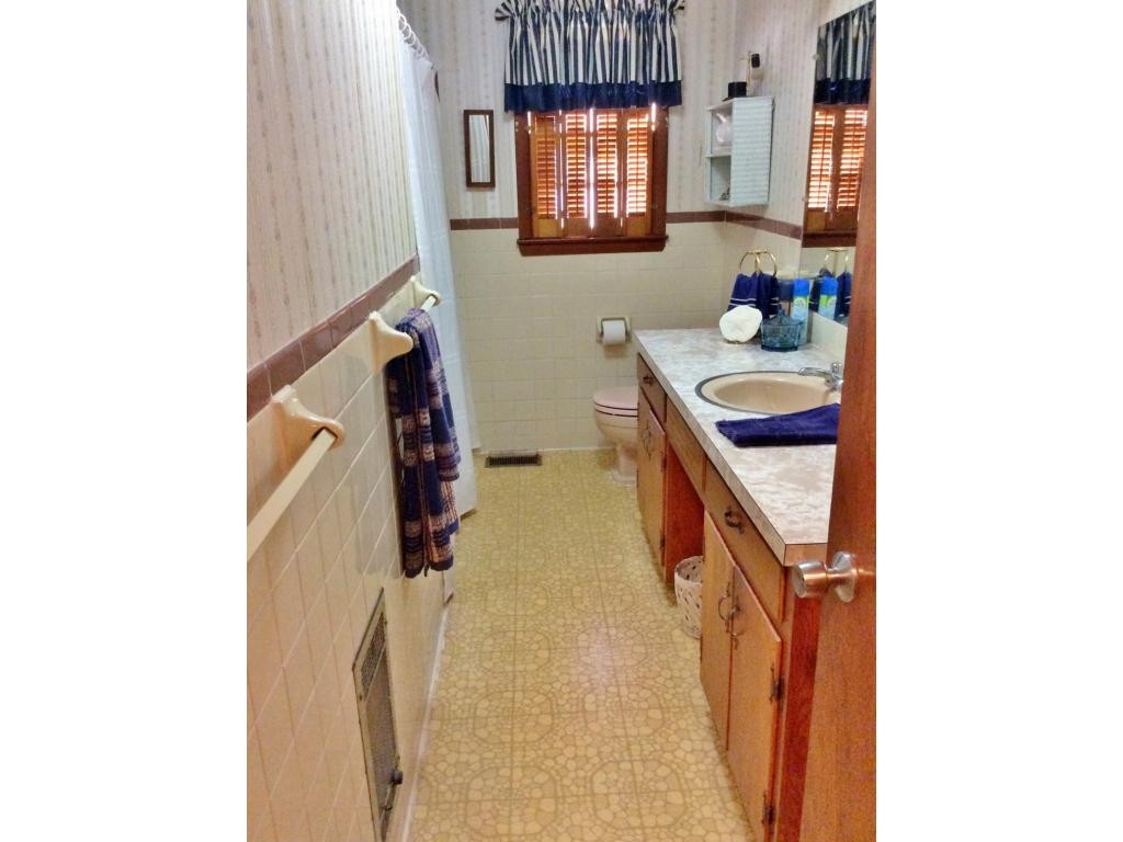 121 Witcher Lane Erwin, TN 37650 - Photo 8 of 19 Photo 8