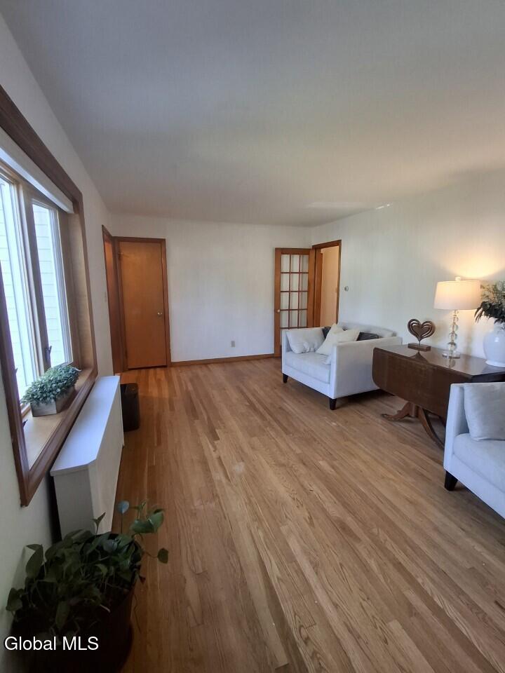 1009 Day Road Rotterdam, NY 12303 - Photo 19 of 66 living rm