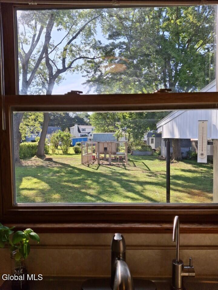 1009 Day Road Rotterdam, NY 12303 - Photo 27 of 66 kitchen view