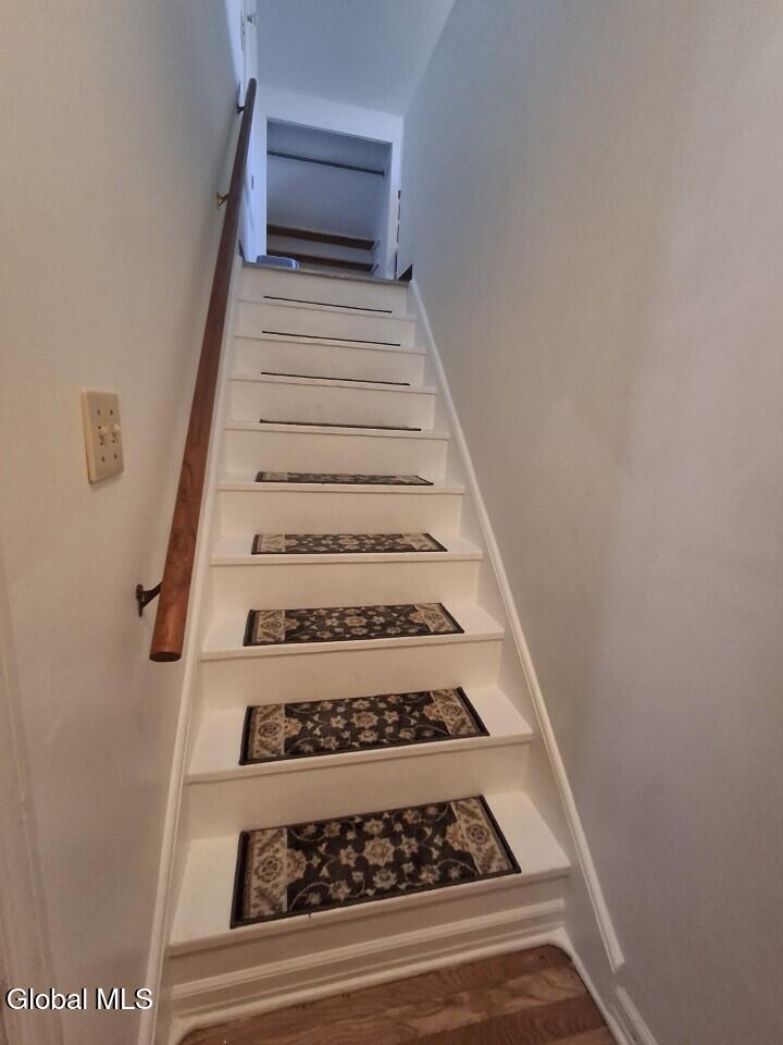1009 Day Road Rotterdam, NY 12303 - Photo 43 of 66 stairs going up
