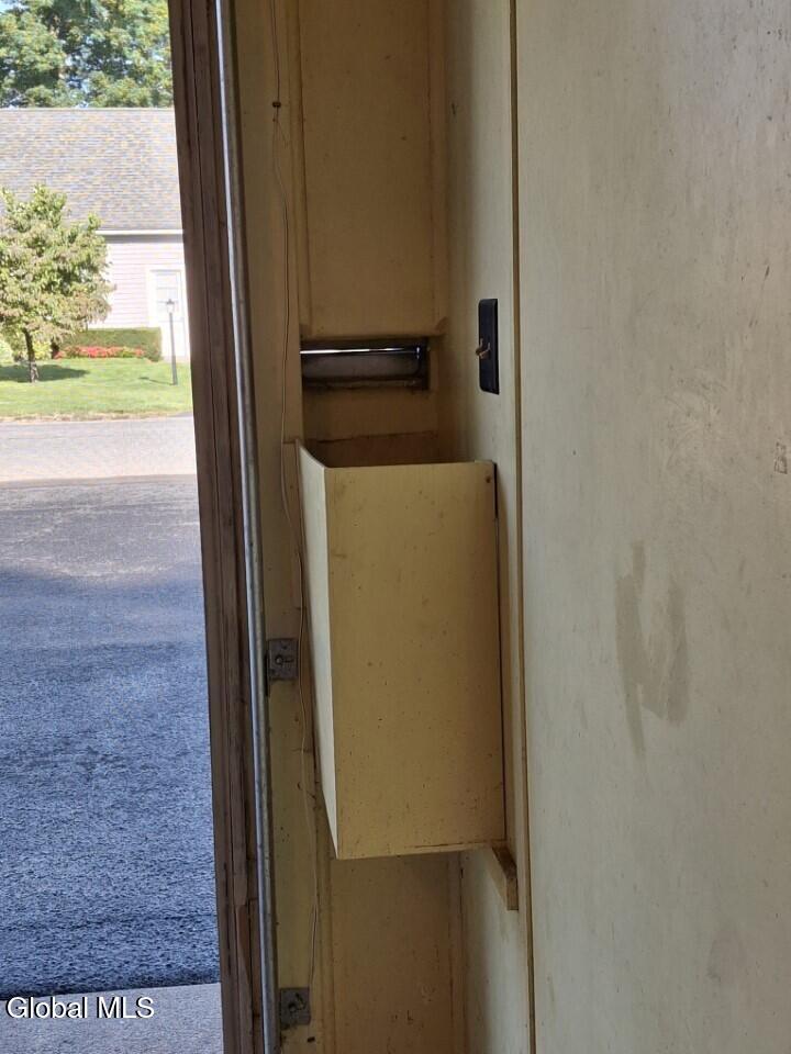 1009 Day Road Rotterdam, NY 12303 - Photo 56 of 66 mail slot