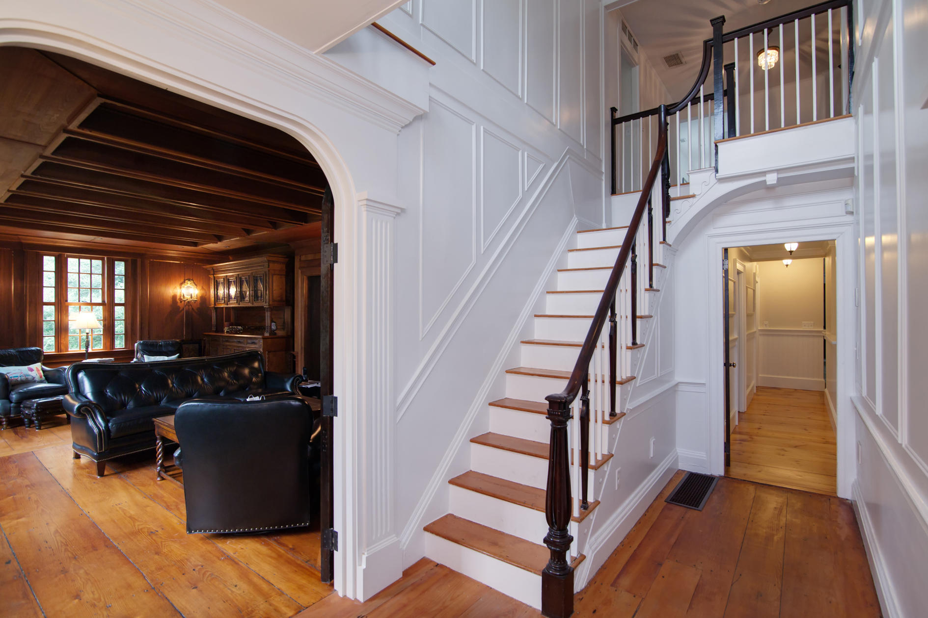 9 East Bay Road Osterville, MA 02655 - Photo 14 of 30 a view of a hallway with seating area