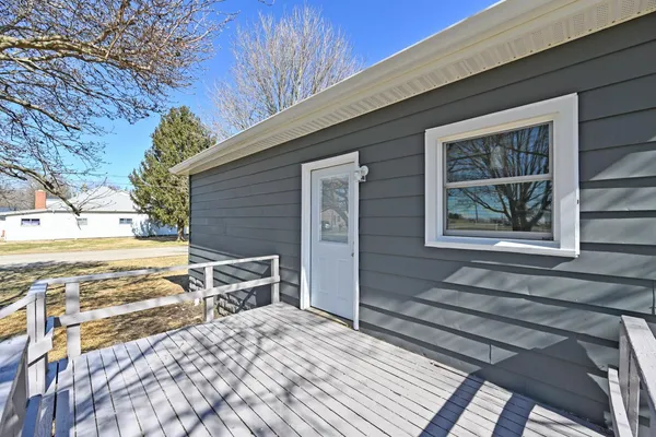 $194,900 | 400 Brookville Street, West College Corner, IN 47003