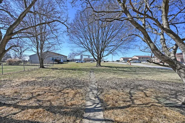 $194,900 | 400 Brookville Street, West College Corner, IN 47003