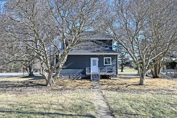 $194,900 | 400 Brookville Street, West College Corner, IN 47003