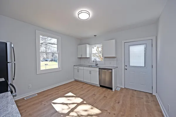 $194,900 | 400 Brookville Street, West College Corner, IN 47003