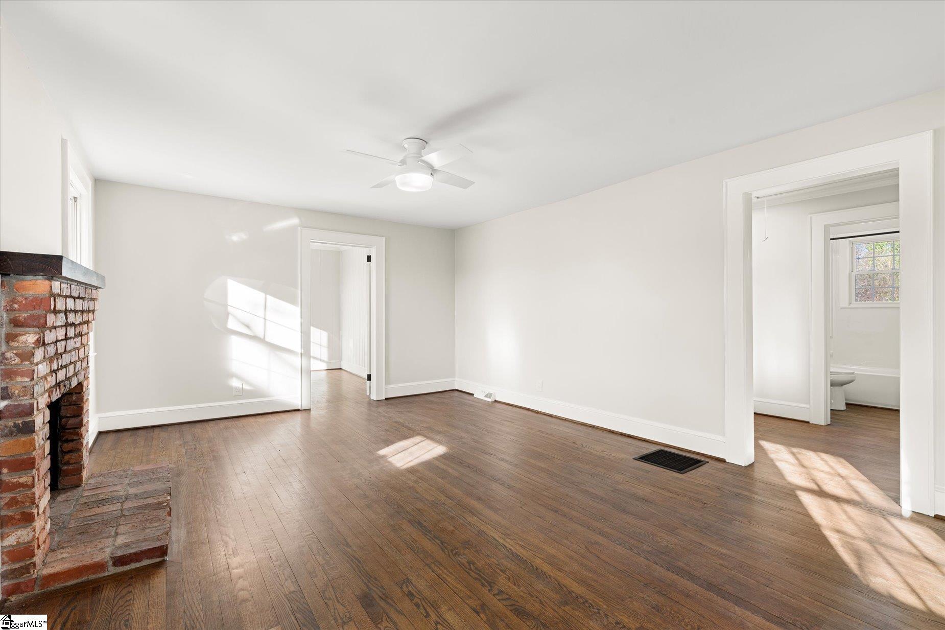400 Tryon Street Greer, SC 29651 - Photo 6 of 31 Gallery Image 6