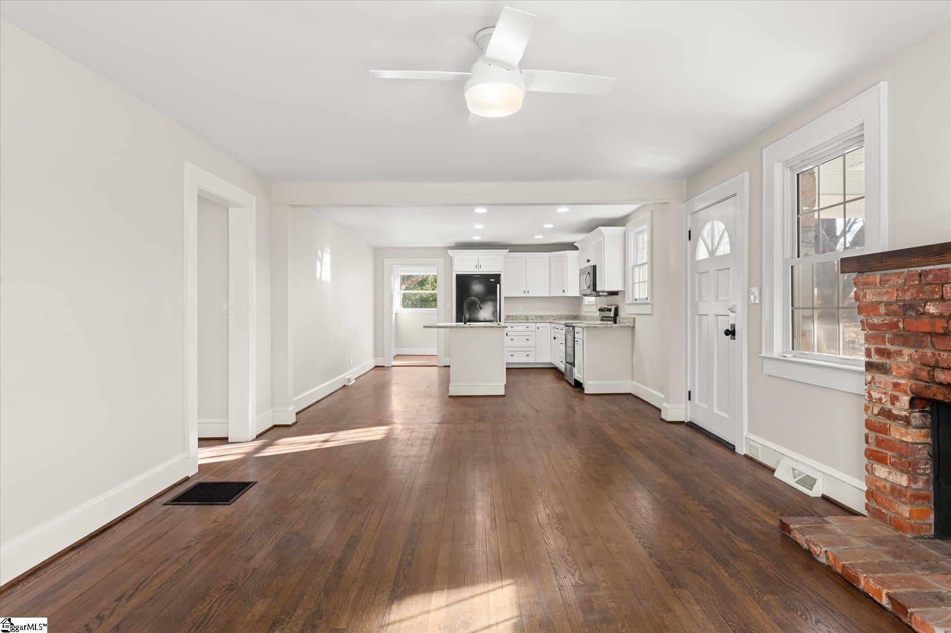 400 Tryon Street Greer, SC 29651 - Photo 7 of 31 Gallery Image 7