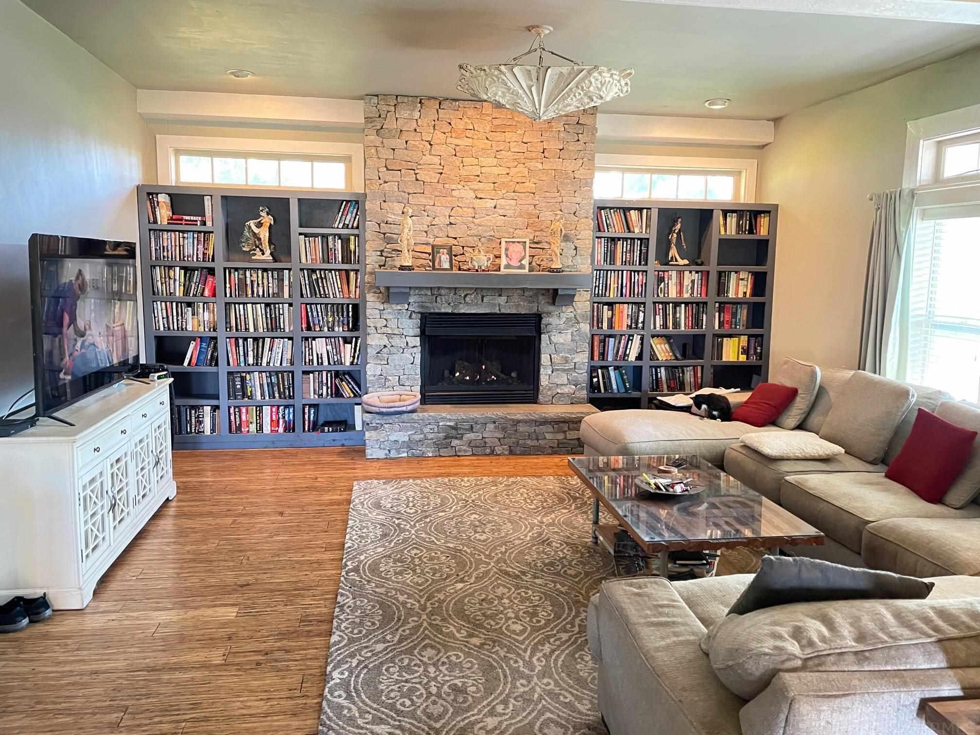 2607 Wolfs Point Drive Rochester, IN 46975 - Photo 2 of 17