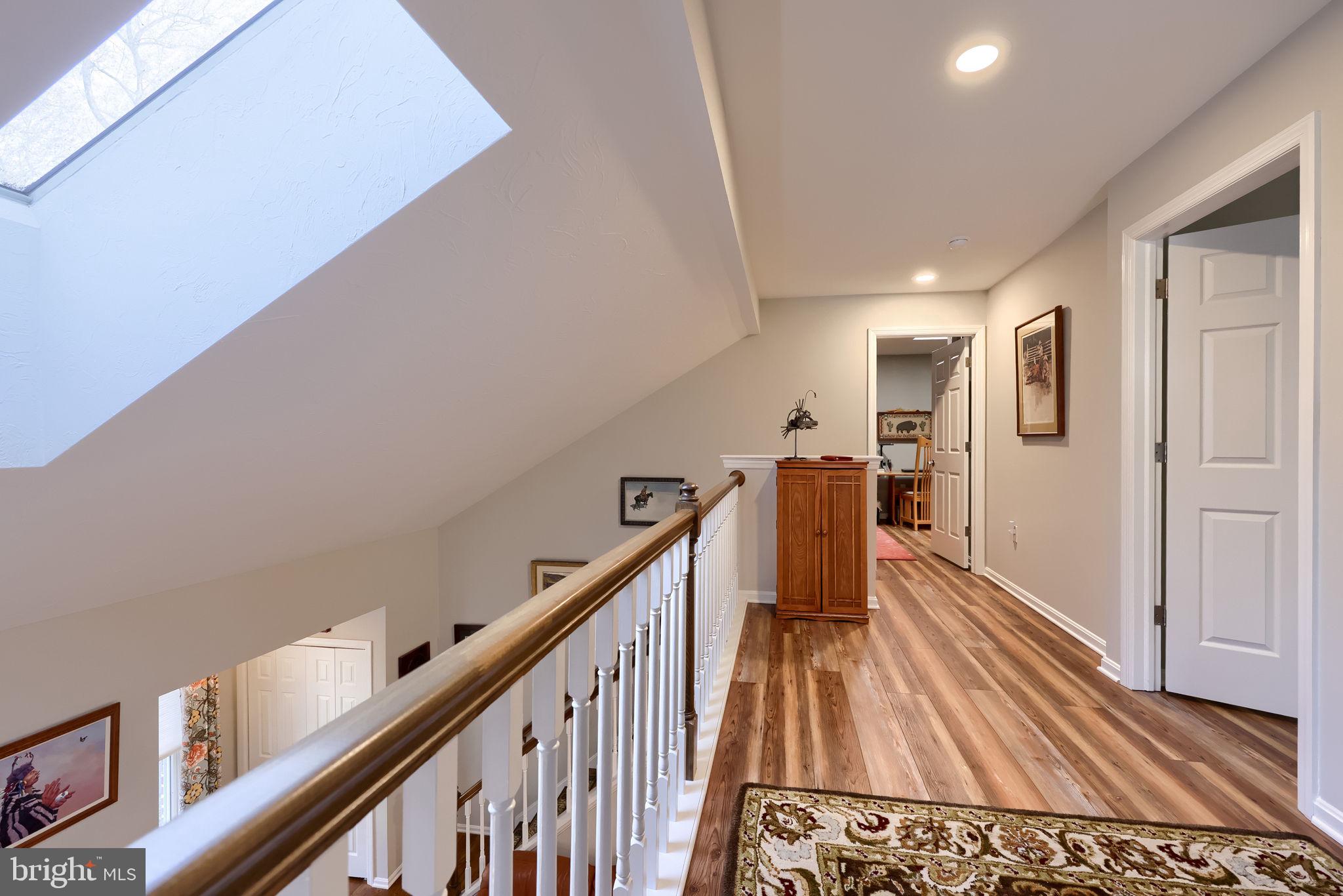 58 Timber Villa Elizabethtown, PA 17022 - Photo 12 of 60 2nd floor hall