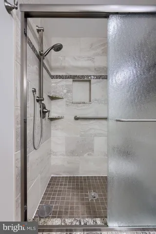 a view of a livingroom with furniture