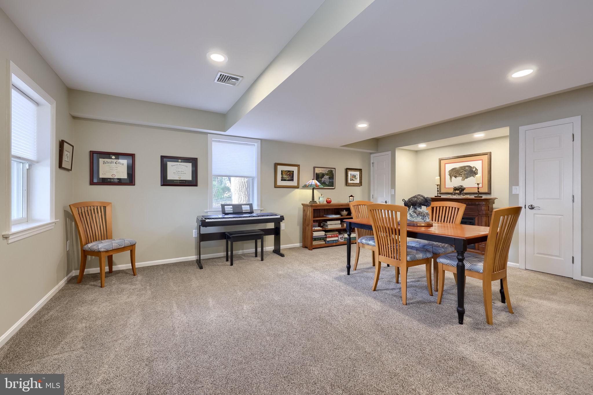 58 Timber Villa Elizabethtown, PA 17022 - Photo 45 of 60 a view of a livingroom with furniture