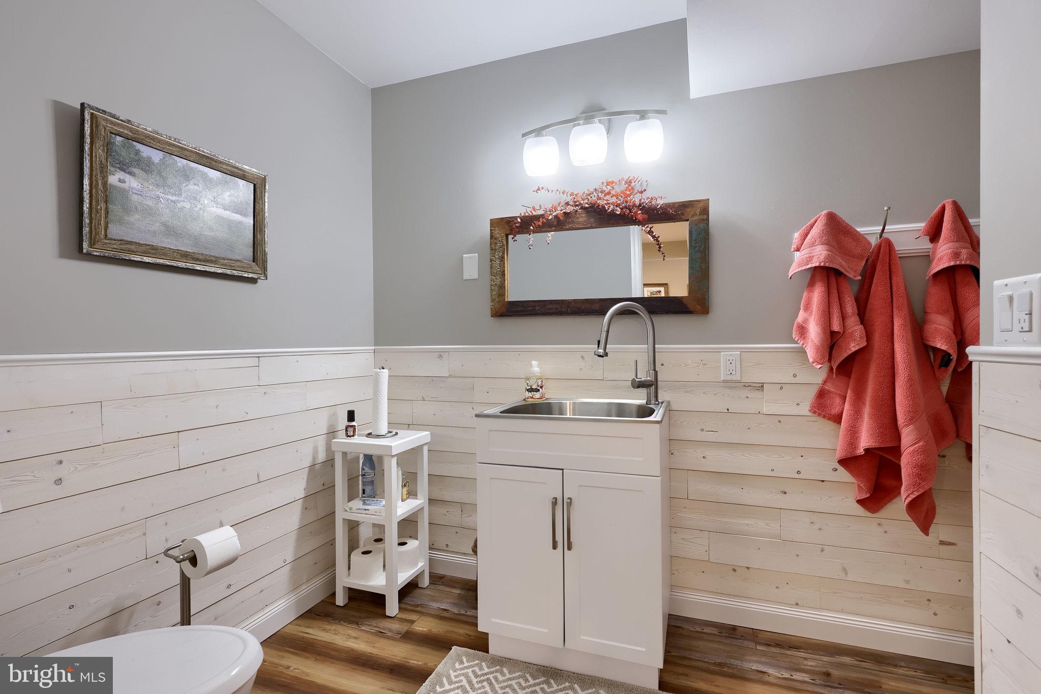58 Timber Villa Elizabethtown, PA 17022 - Photo 51 of 60 a bathroom with a sink and a mirror