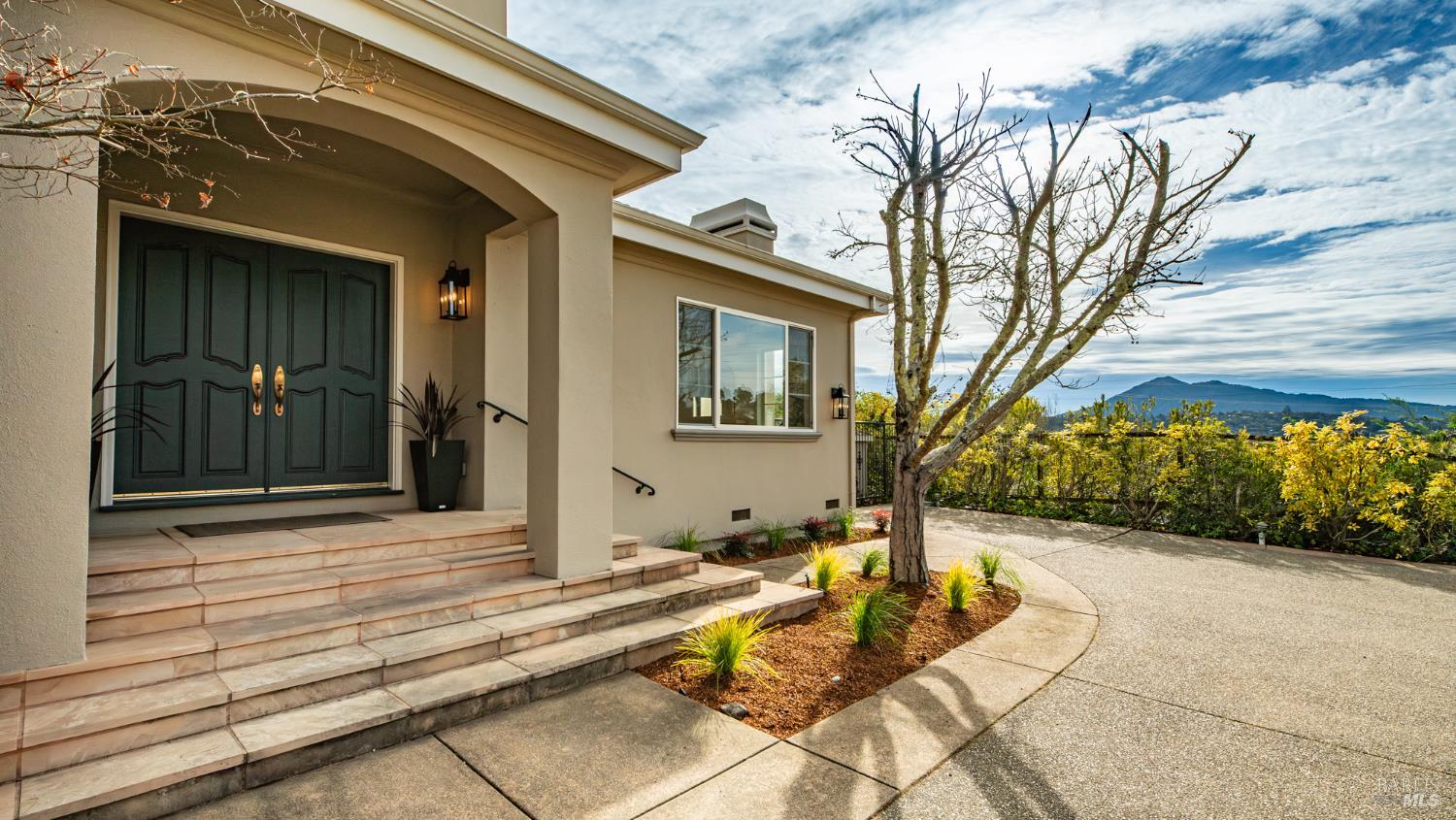 63 Bay Way San Rafael, CA 94901 - Photo 5 of 91