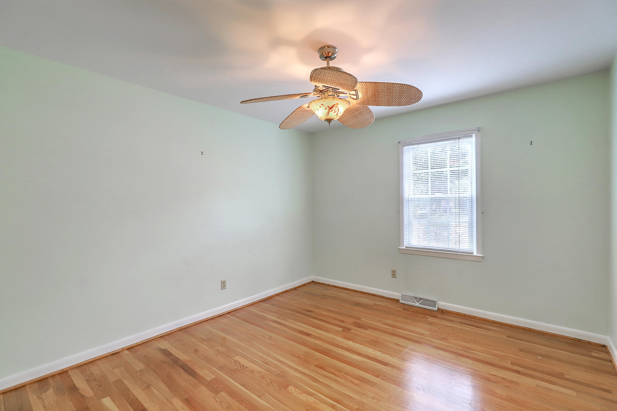 1313 Coleridge Street Charleston, SC 29407 - Photo 16 of 34 IMG_3409_10_11
