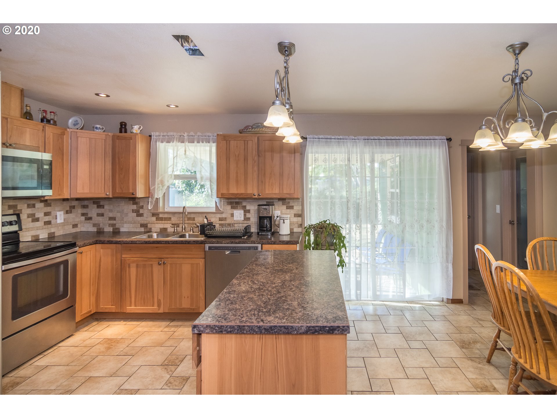 2359 Austin Road Roseburg, OR 97471 - Photo 9 of 32