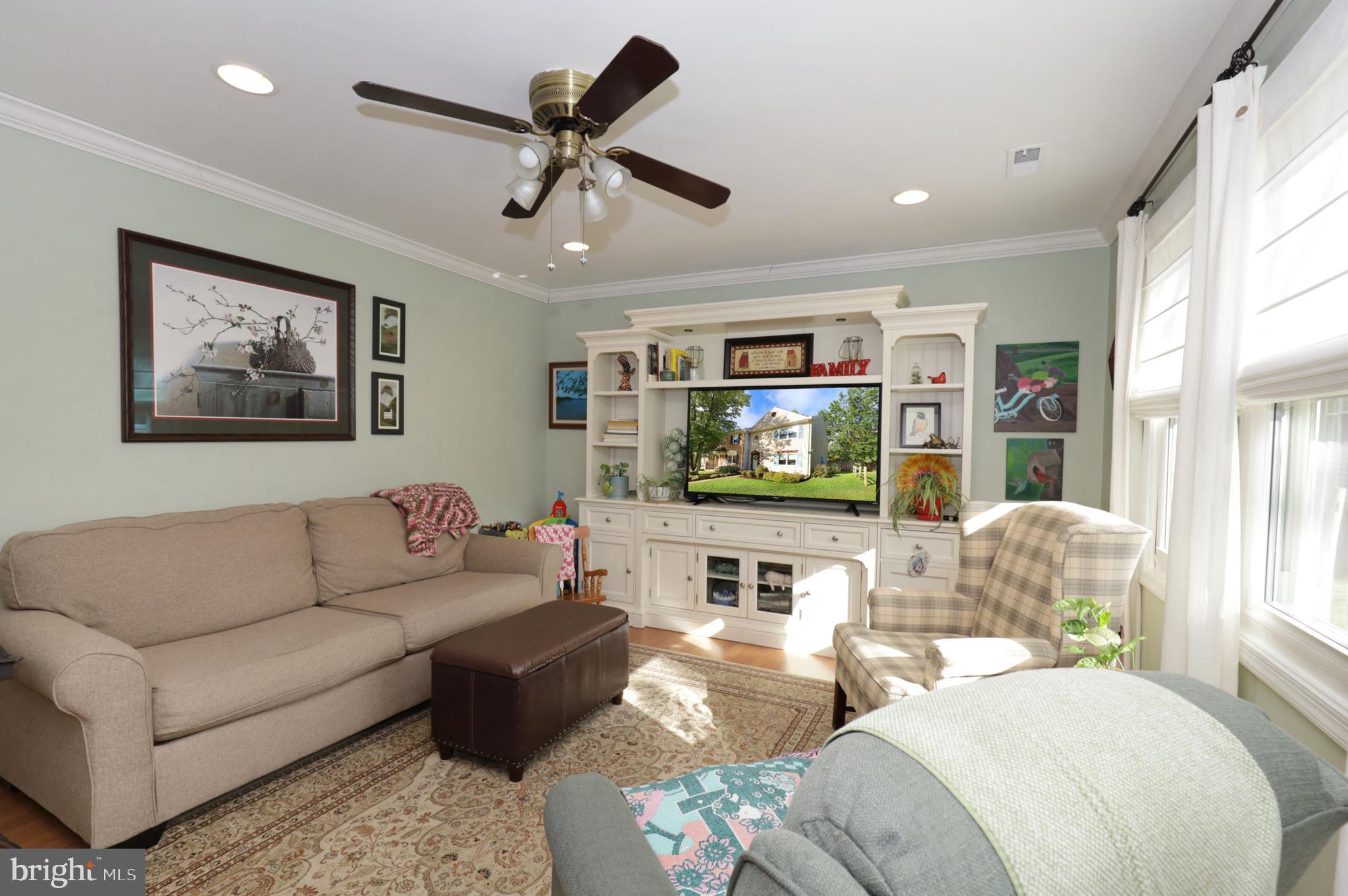8576 Adamson Street Manassas, VA 20110 - Photo 7 of 37 Ceiling Fan/Light