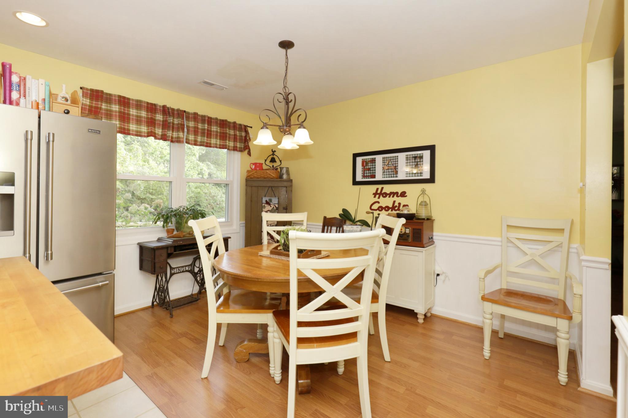 8576 Adamson Street Manassas, VA 20110 - Photo 9 of 37 Dining Area