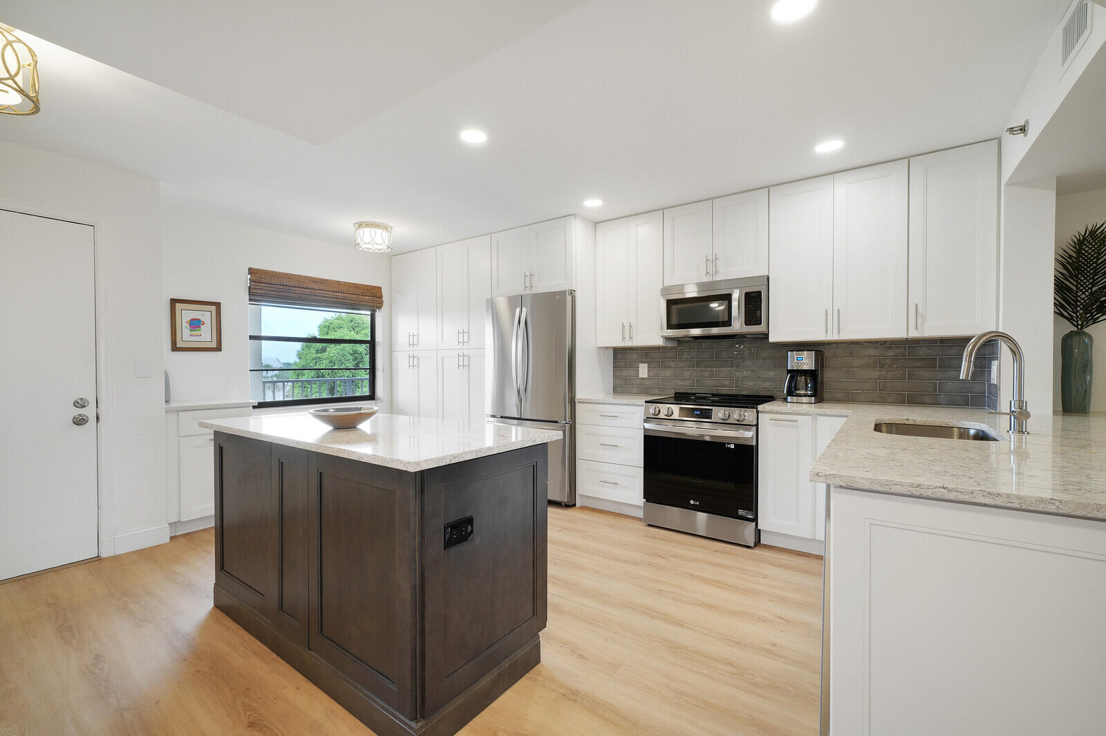 9220 Southwest 14th Street, Unit 3503 Boca Raton, FL 33428 - Photo 13 of 35 Kitchen
