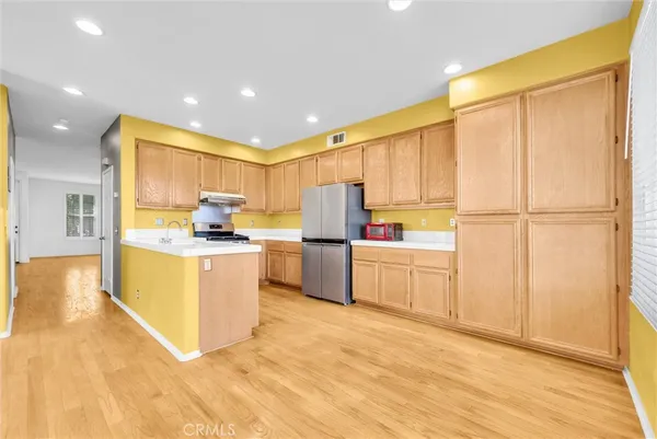 $3,500 | 323 Lydia Lane, Corona, CA 92882