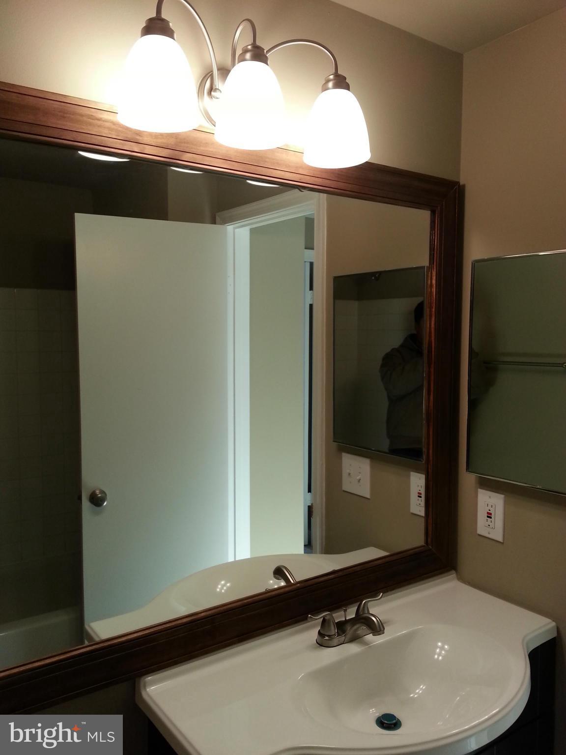 15007 Travert Way Silver Spring, MD 20906 - Photo 18 of 23 Bath