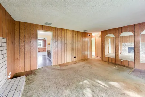 $310,000 | 301 North Schubert Street, Palatine, IL 60067