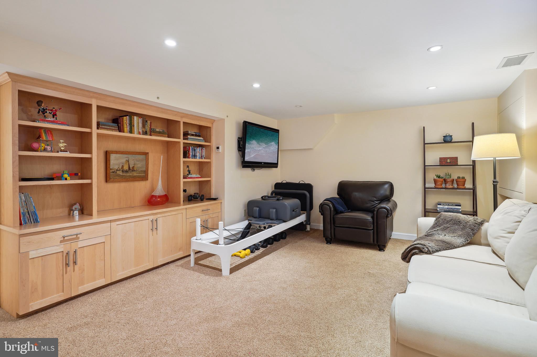 5917 Ramsgate Road Bethesda, MD 20816 - Photo 26 of 28 Gallery Image 26
