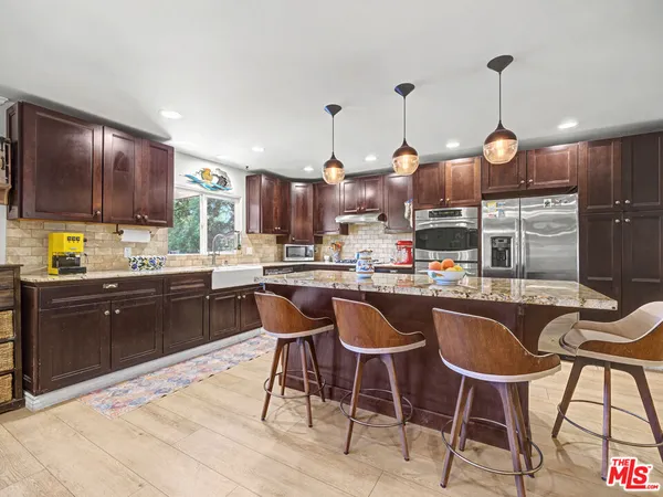 $1,199,000 | 670 Tranquil Lane, Simi Valley, CA 93065