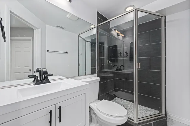 $2,800 | 1445 North Mohawk Street, Unit LL, Chicago, IL 60610