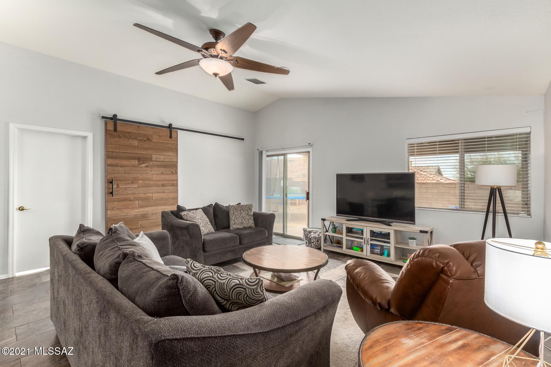 464 East Greg Rock Road Vail, AZ 85641 - Photo 5 of 26