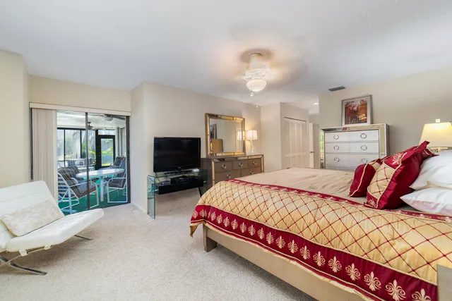 $325,000 | 5 Eastgate Drive, Unit C, Boynton Beach, FL 33436