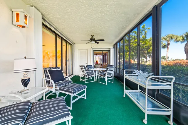 $325,000 | 5 Eastgate Drive, Unit C, Boynton Beach, FL 33436