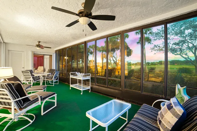 $325,000 | 5 Eastgate Drive, Unit C, Boynton Beach, FL 33436