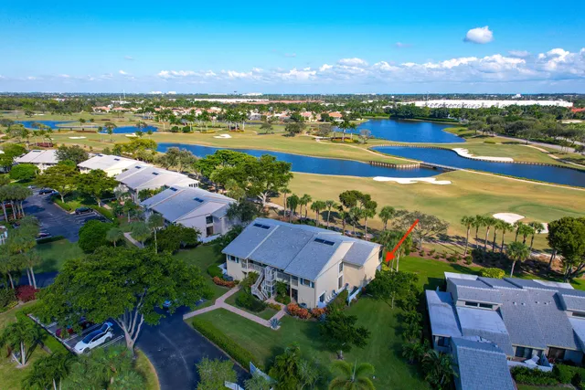 $325,000 | 5 Eastgate Drive, Unit C, Boynton Beach, FL 33436