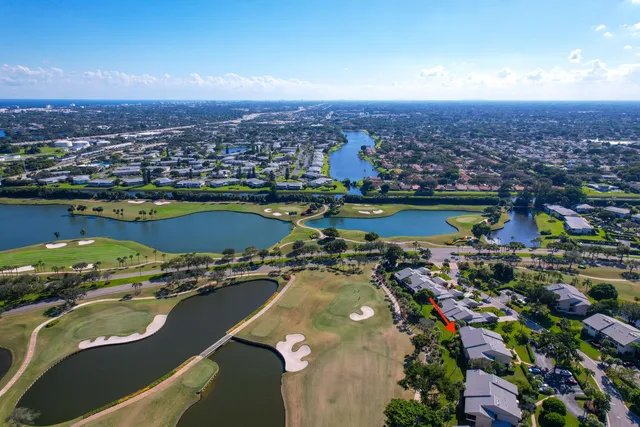 $325,000 | 5 Eastgate Drive, Unit C, Boynton Beach, FL 33436