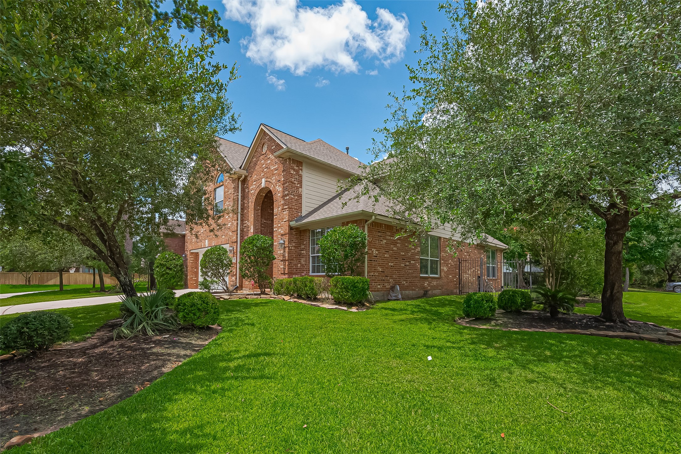 15 Gull Rock Place Spring, TX 77389 - Photo 5 of 50