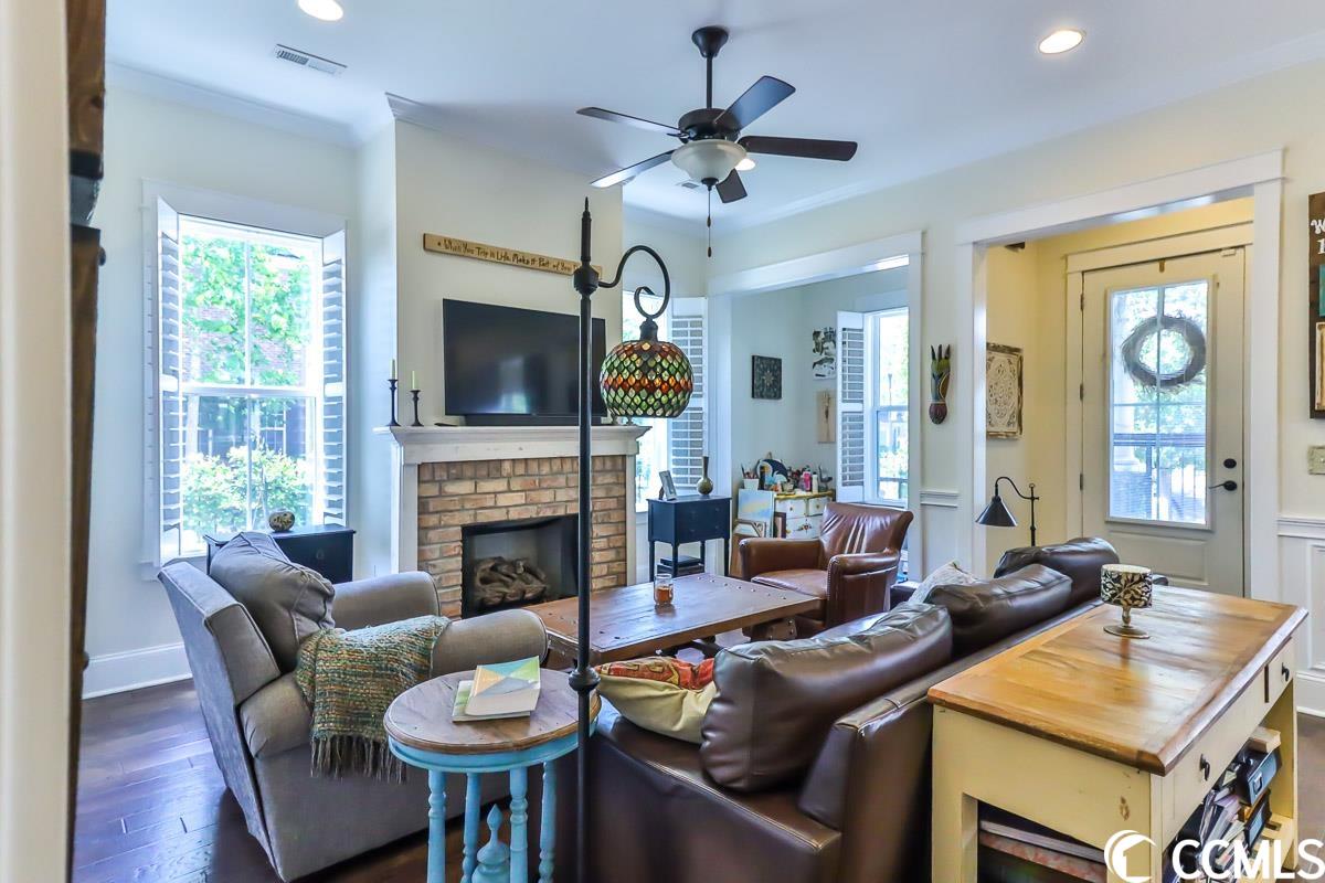 927 Iris Street Myrtle Beach, SC 29577 - Photo 5 of 40