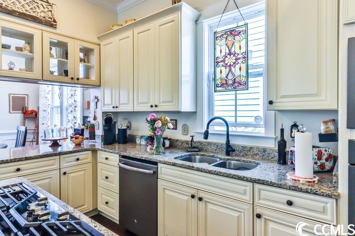 927 Iris Street Myrtle Beach, SC 29577 - Photo 9 of 40